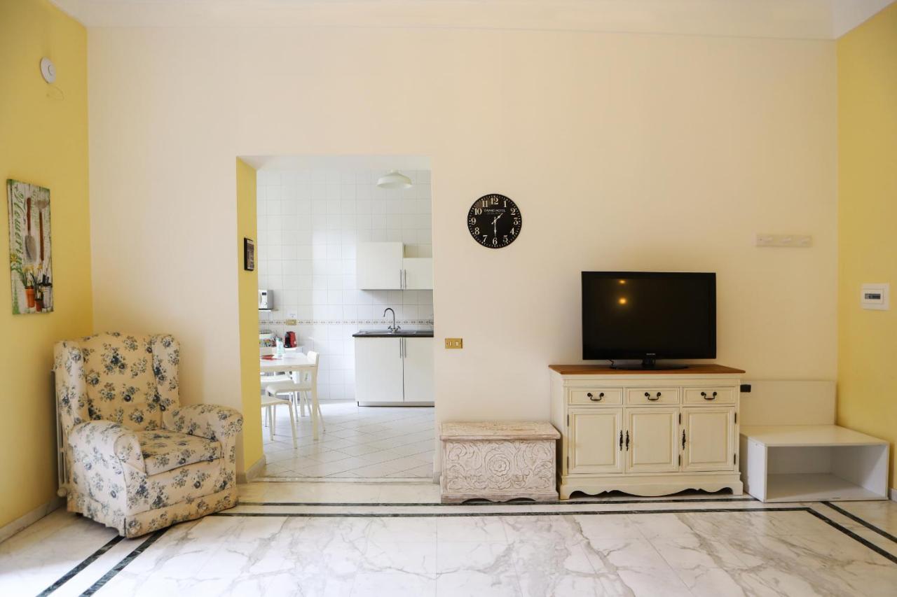 Piazza Dante Suites By Wonderful Italy ナポリ エクステリア 写真