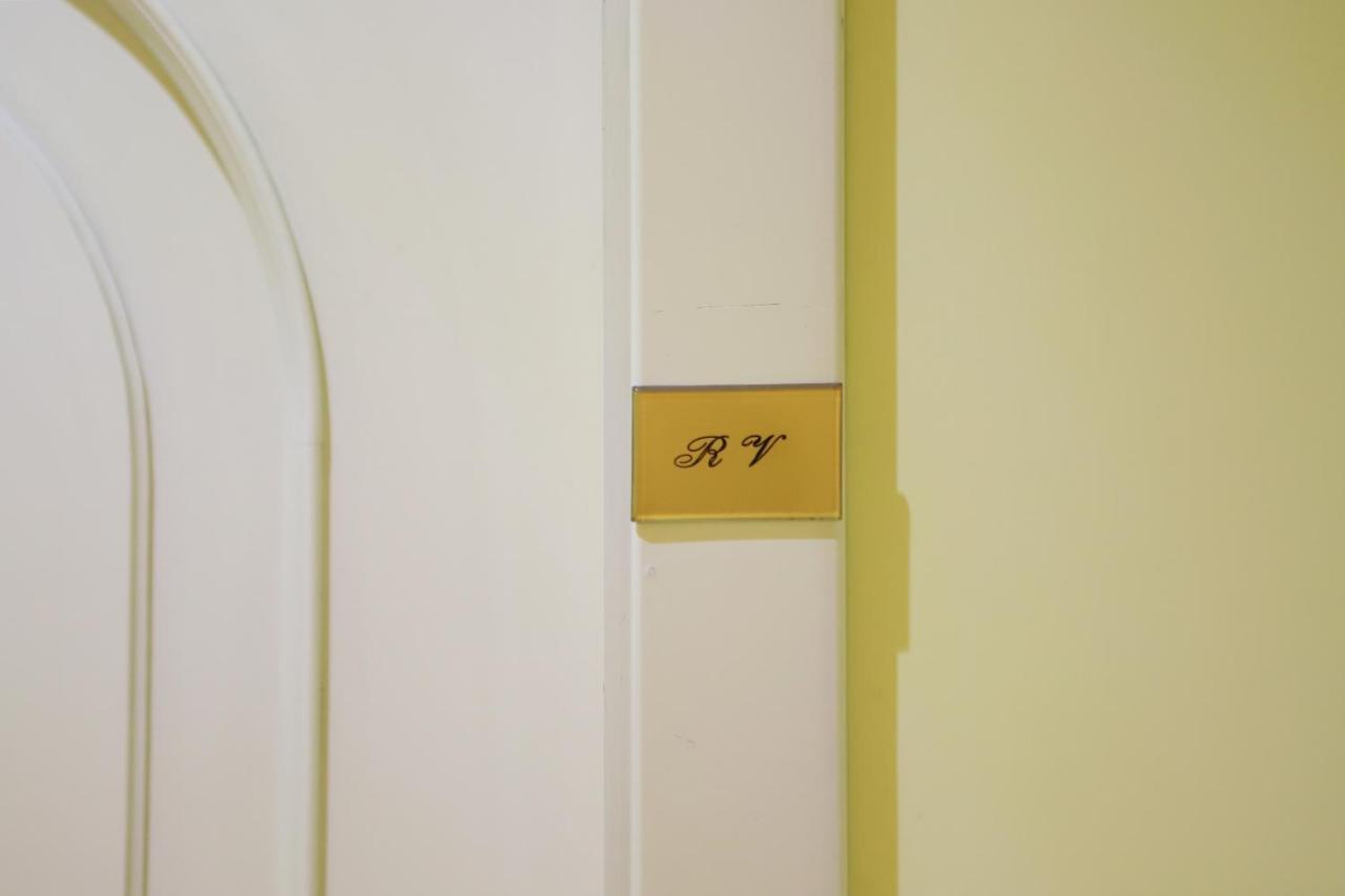Piazza Dante Suites By Wonderful Italy ナポリ エクステリア 写真